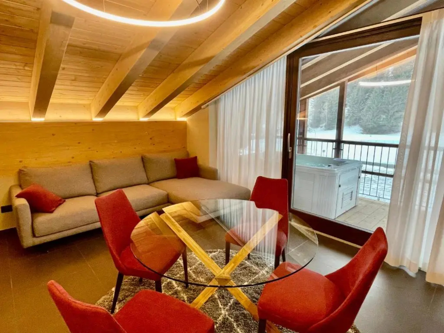 Nira Mountain Resort Futura