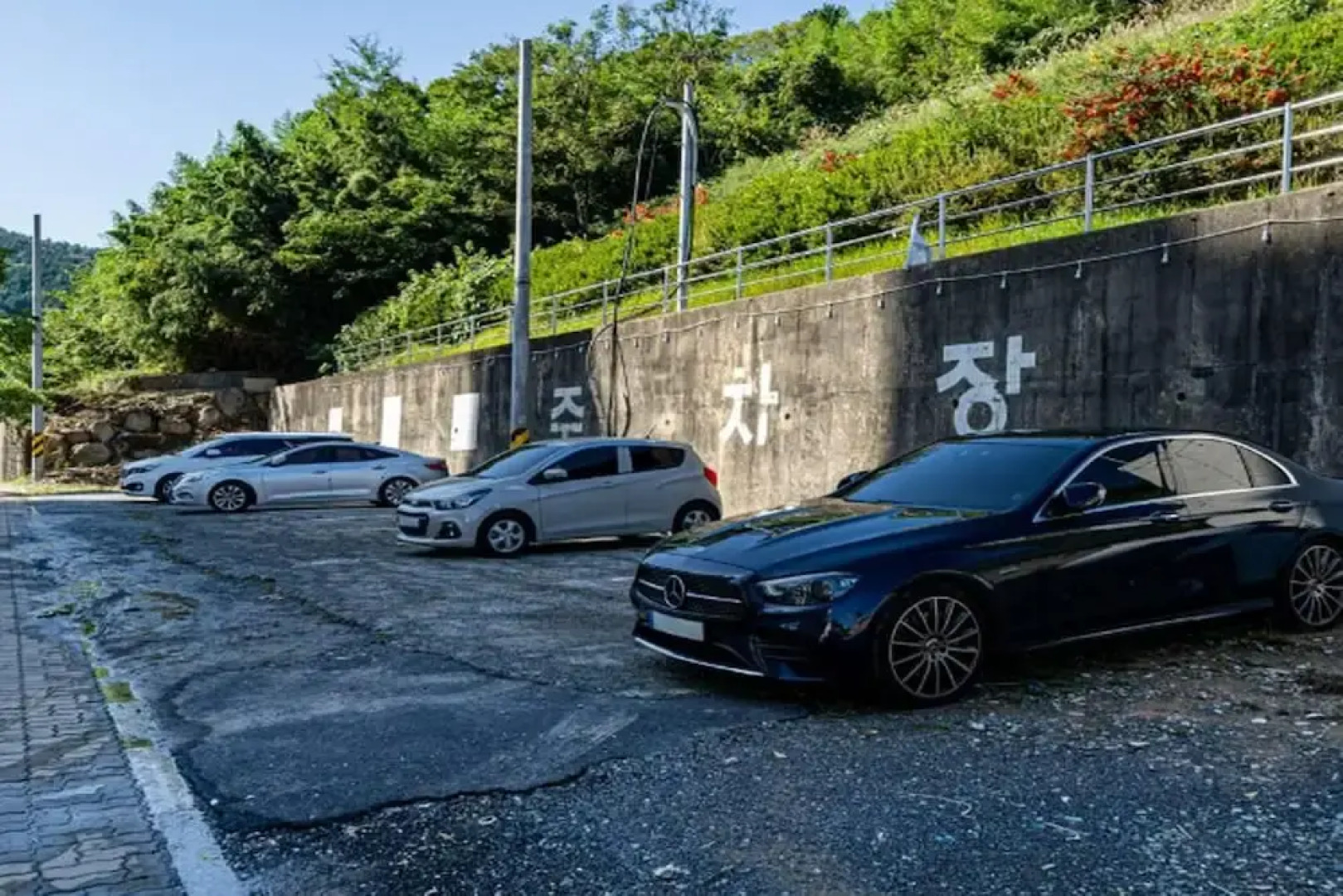 Geoje-Si Hound Hotel Jangseungpo