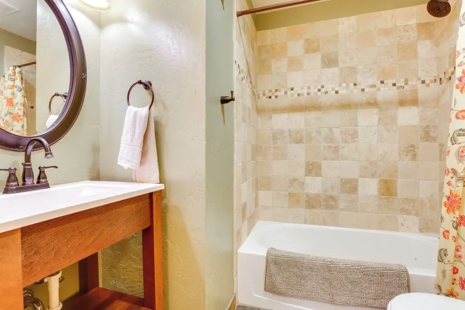 Cozy Winter Park Condo w/ Hot Tub & Shuttle!