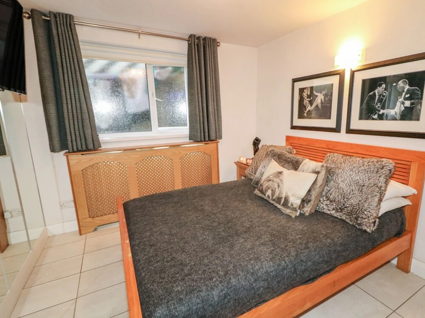 Beachside and Golf Apartment