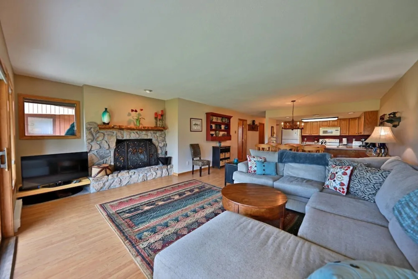 Shadow Mountain Yacht Club #2 2 Bedroom Condo by Redawning