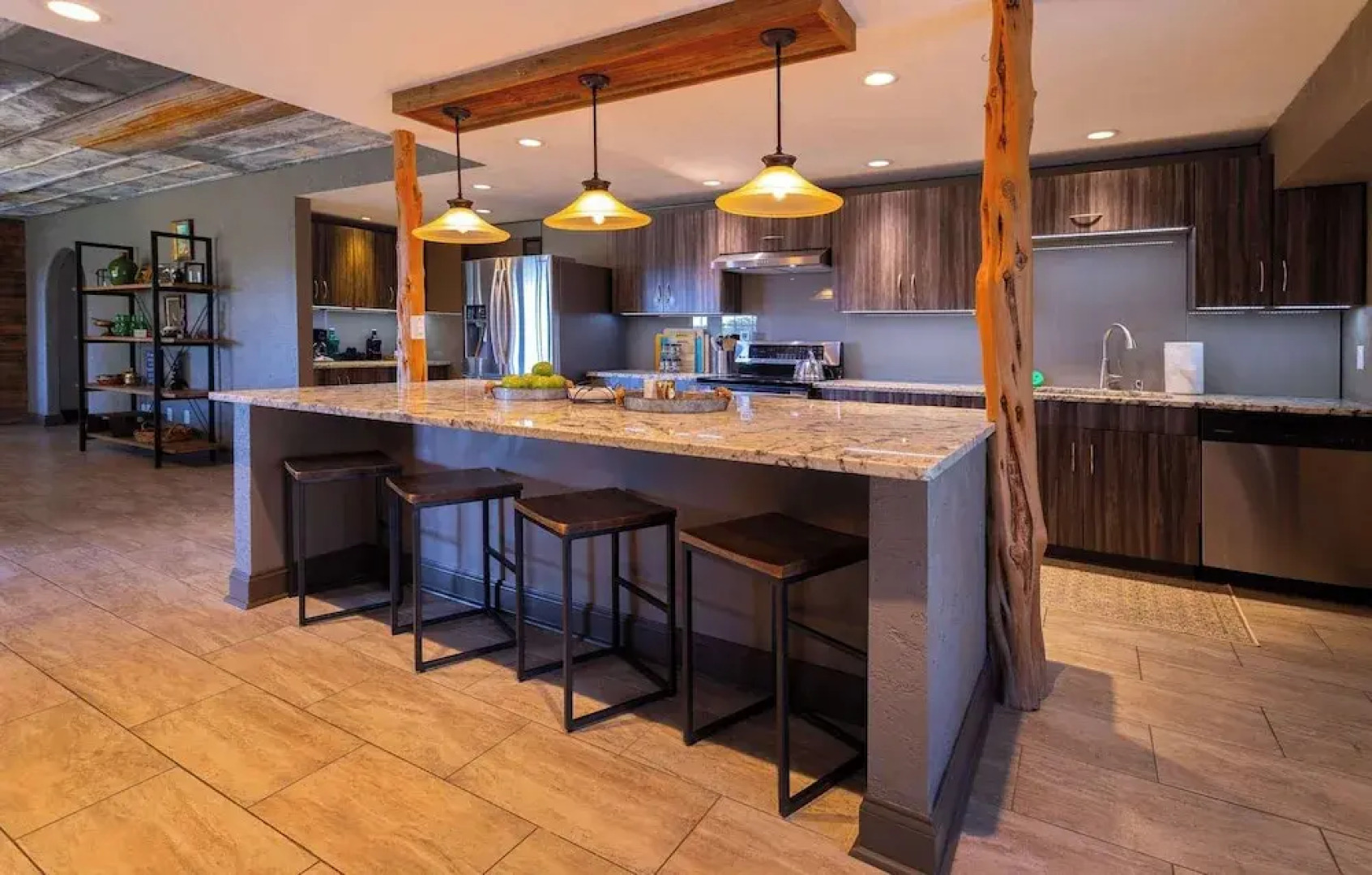 Willie's Hill Country Hideaway - Stay for 8 With Hot Tub & Fire Pit