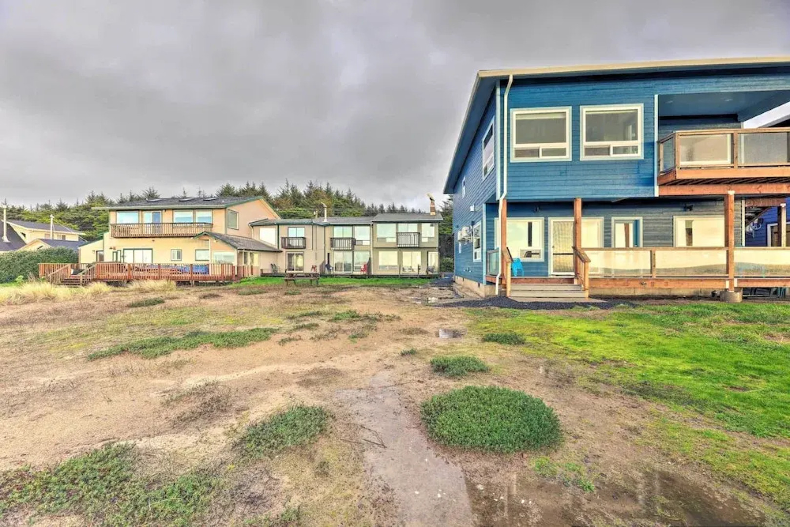 Sanderling Sea Cottages, Unit 3 w/ Private Balcony