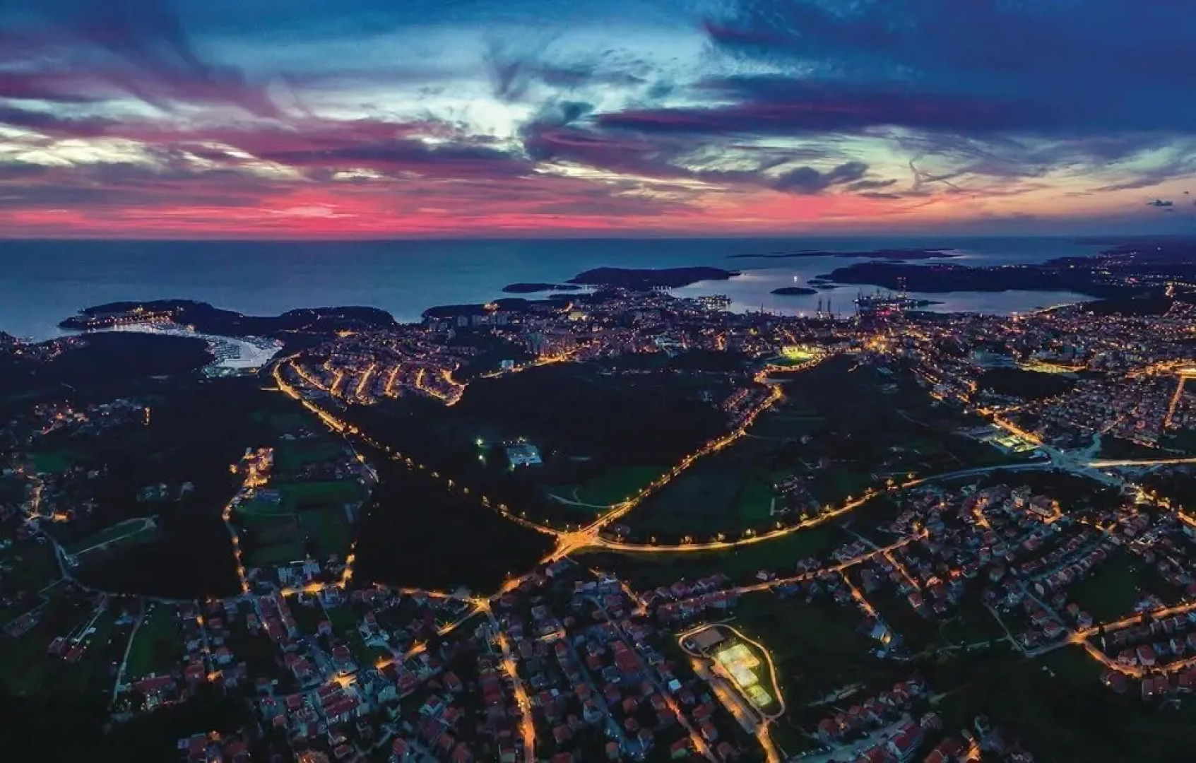 Nice Home in Stinjan With Wifi and 4 Bedrooms