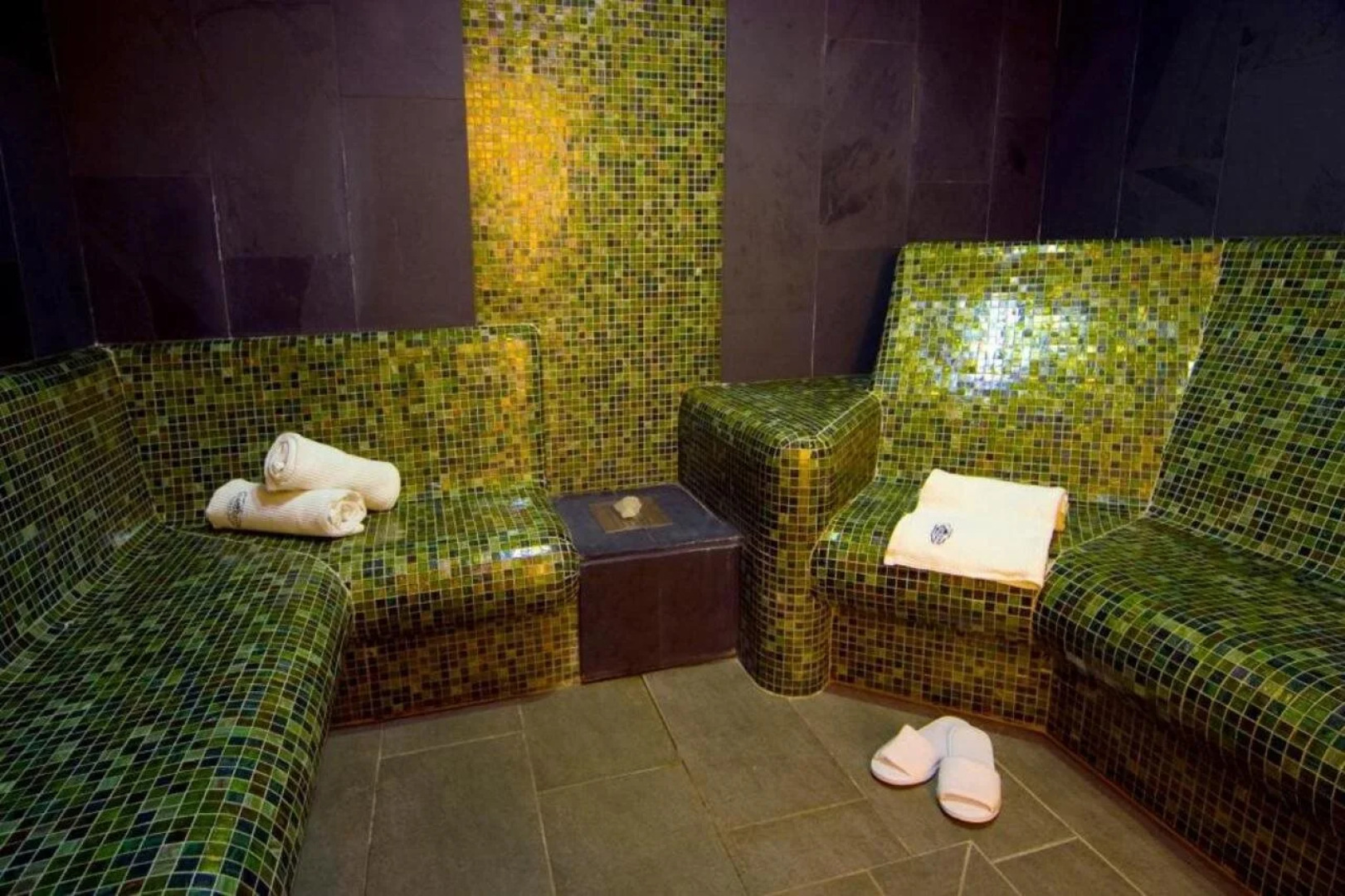 Le Mirabeau Hotel & Spa