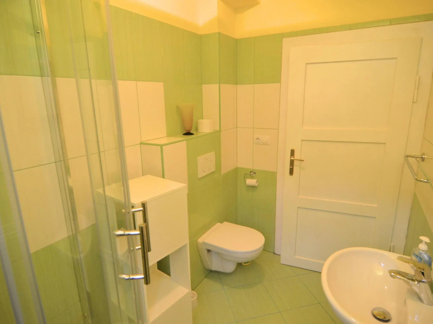 Spacious Villa near Forest in Buchet