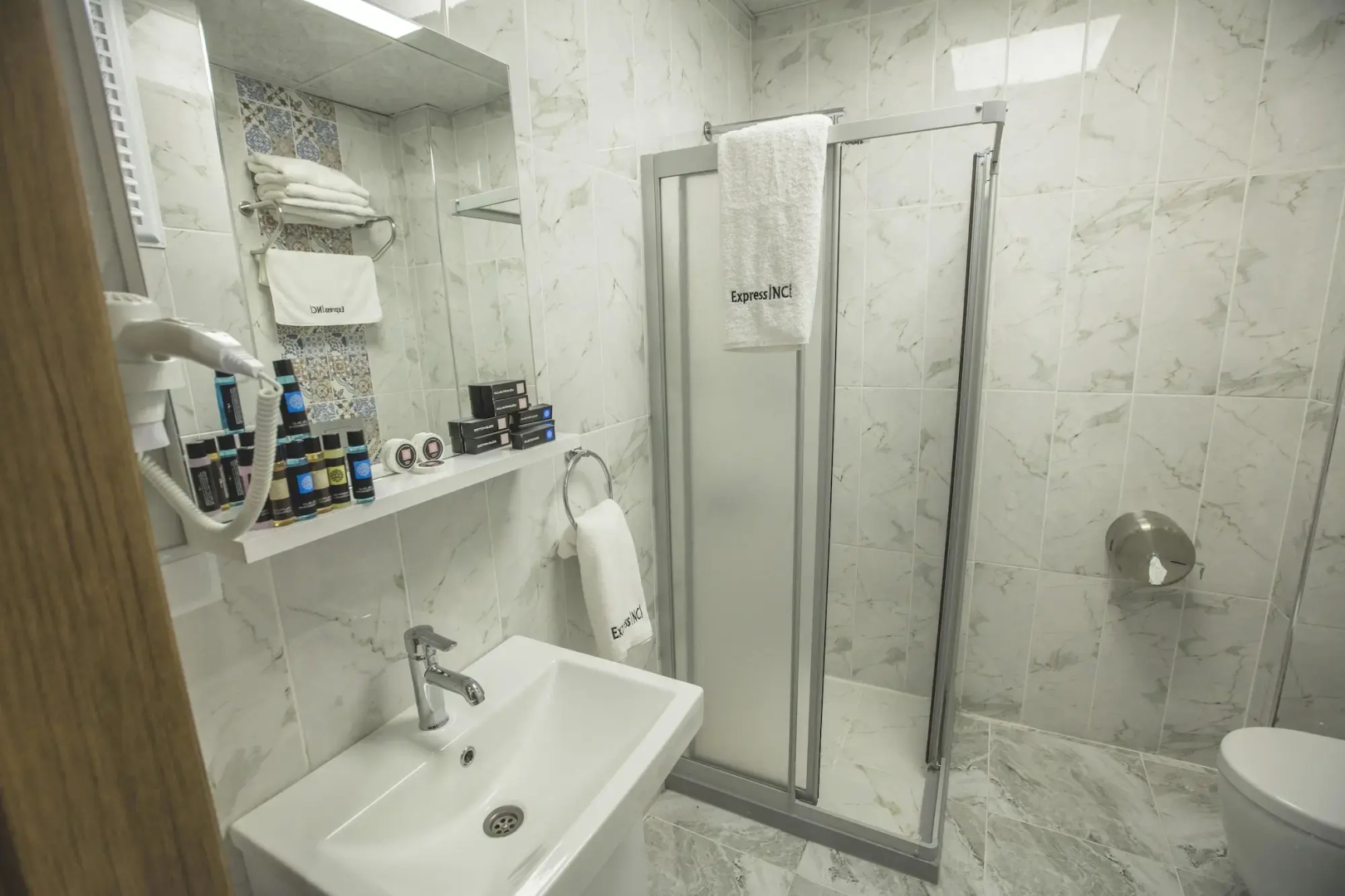Express Inci Airport Hotel