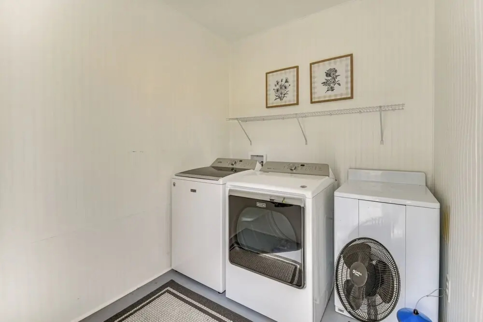 Elizabeth City Abode w/ Fenced Yard, Near Downtown