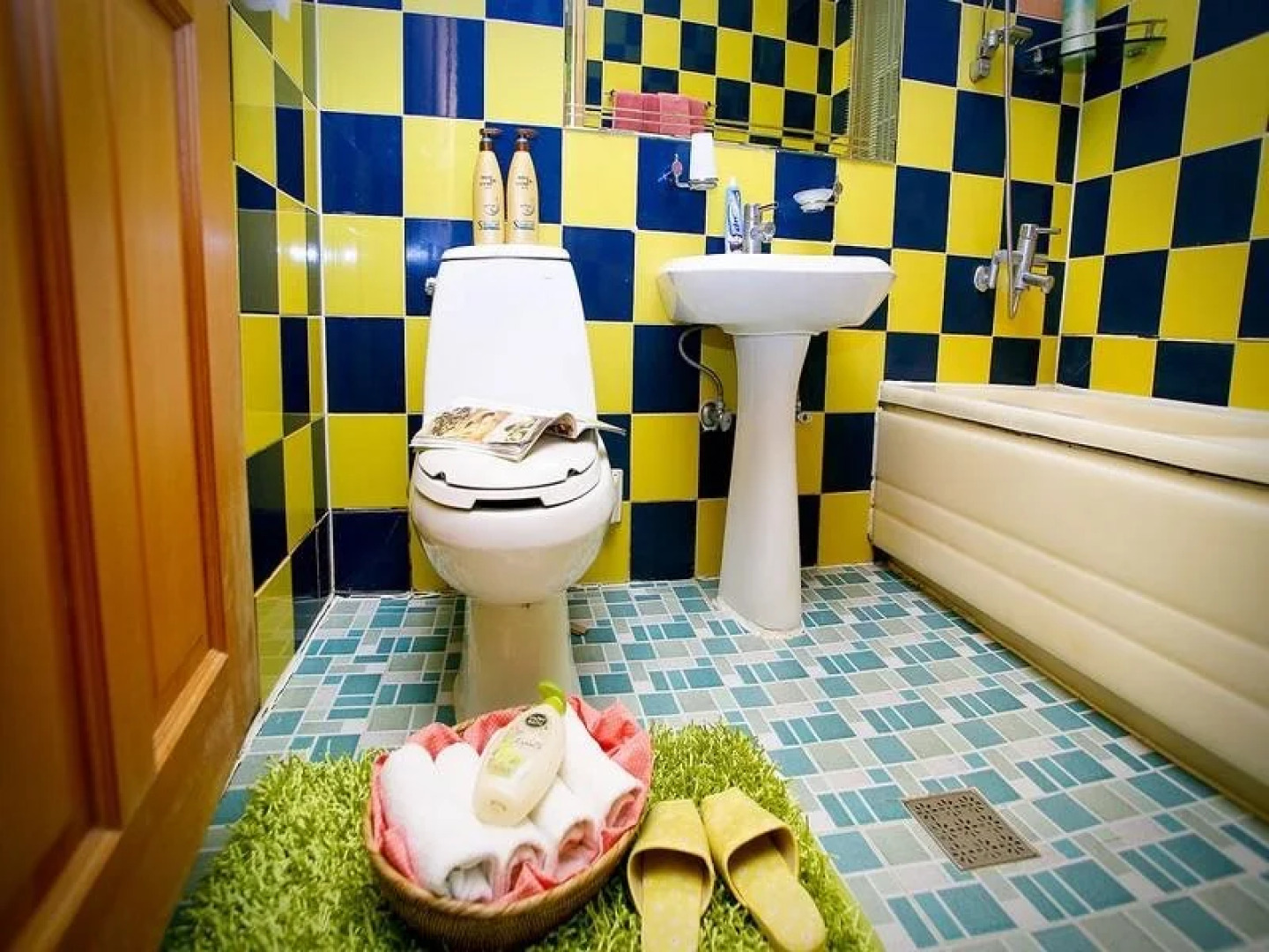 Spring Summer Fall Winter Pension