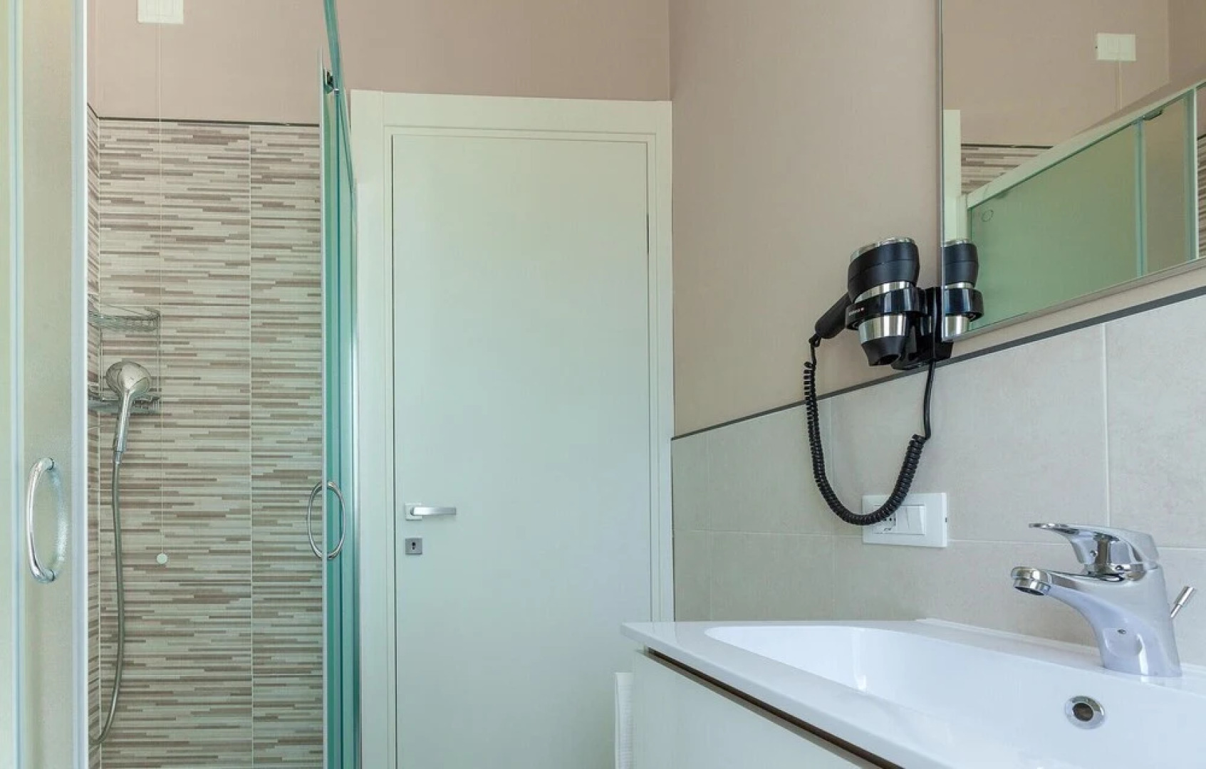 Beautiful Apartment in Alba Adriatica With 1 Bedrooms, Wifi and Outdoor Swimming Pool