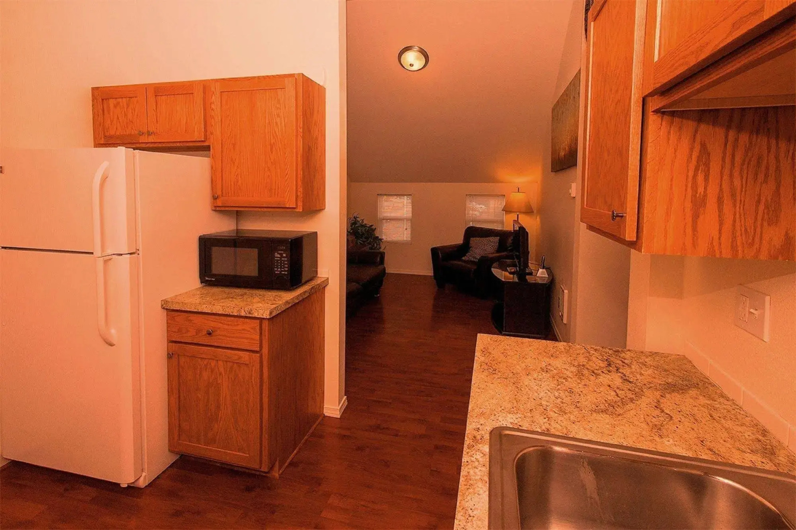 Maple Leaf Manor Suites