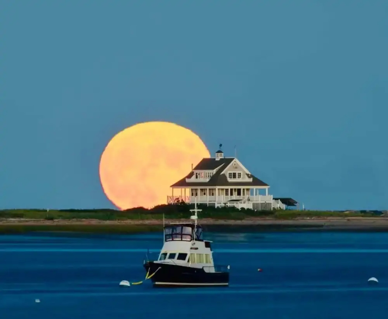 All New Beautiful Priscilla Beach House Ocean View