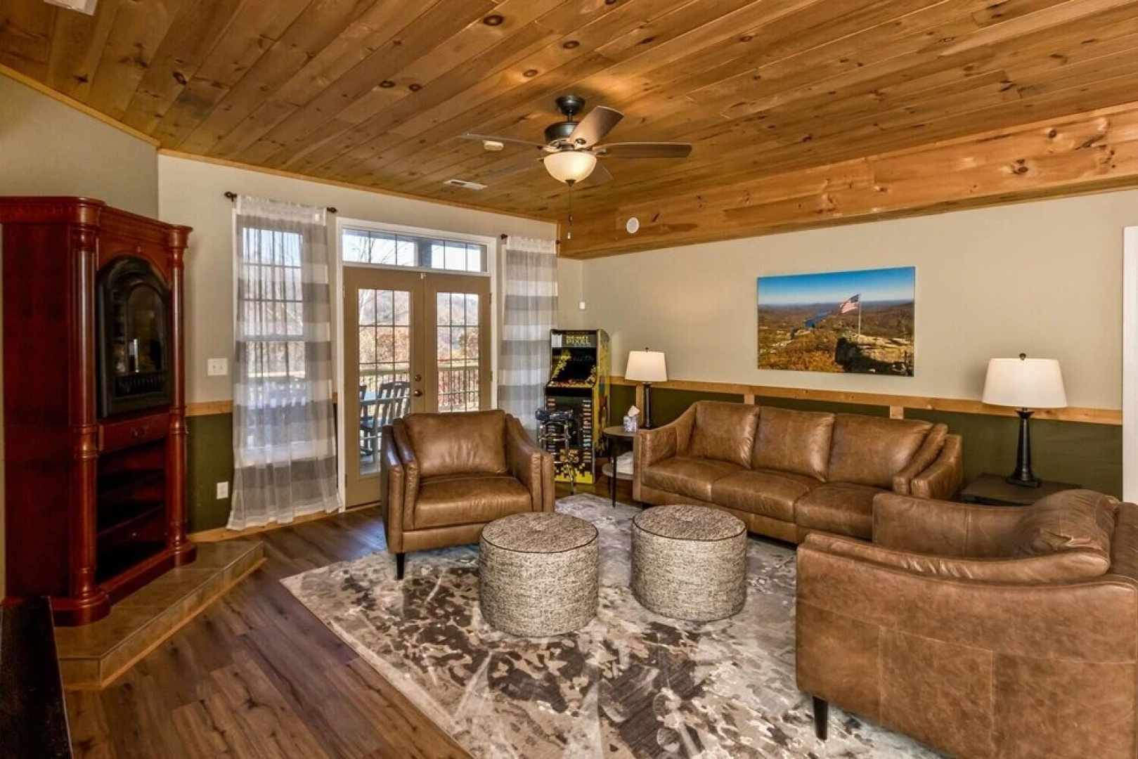 Rumbling Bald Resort Home In Lake Lure - Wifi - Community Beach, Pool, Golf And More 5 Bedroom Home by Sunscape Property Management