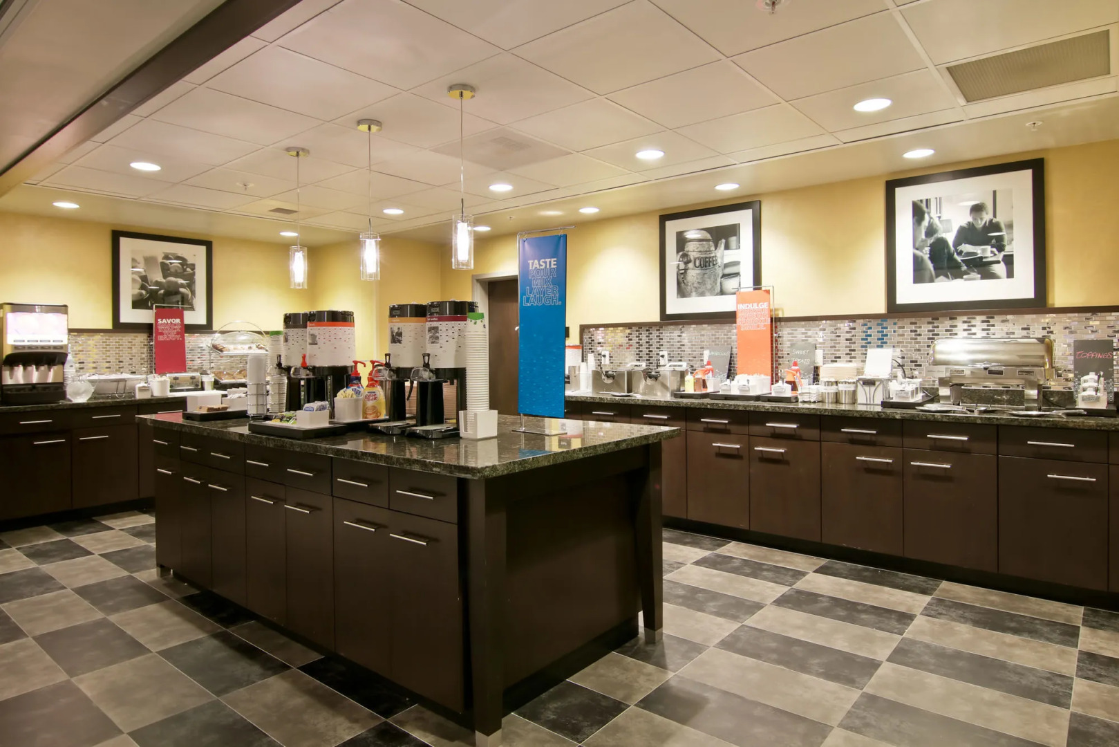 Hampton Inn & Suites Bellevue Downtown-Seattle