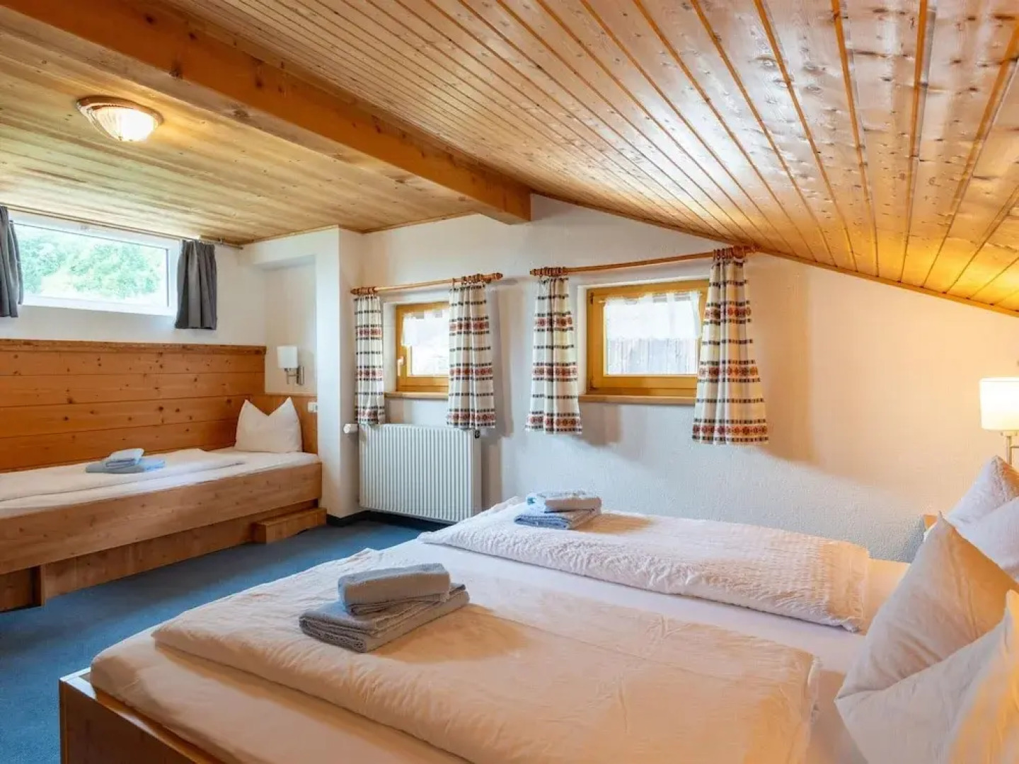 Spacious Apartment Near Centre and ski Area