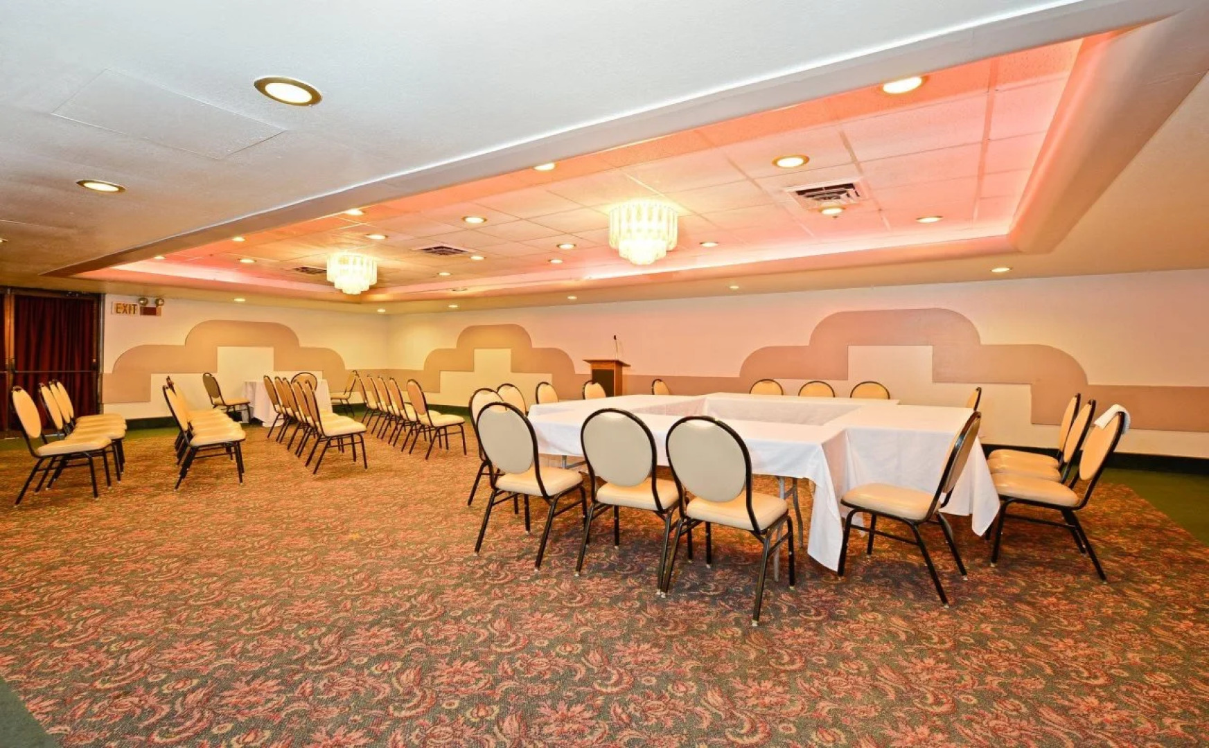 Howard Johnson by Wyndham Benton Harbor/St. Joseph