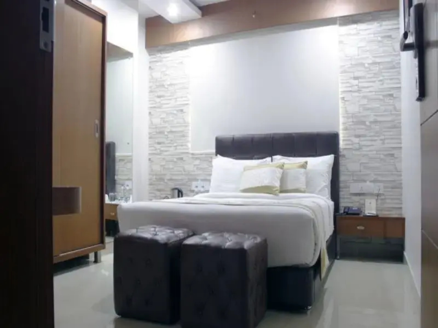 Hotel Diamond's Pearl