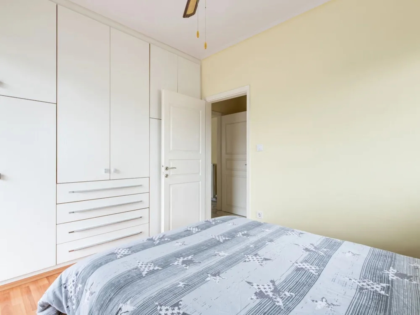 Apartment in Piraeus Near Monastiraki Square