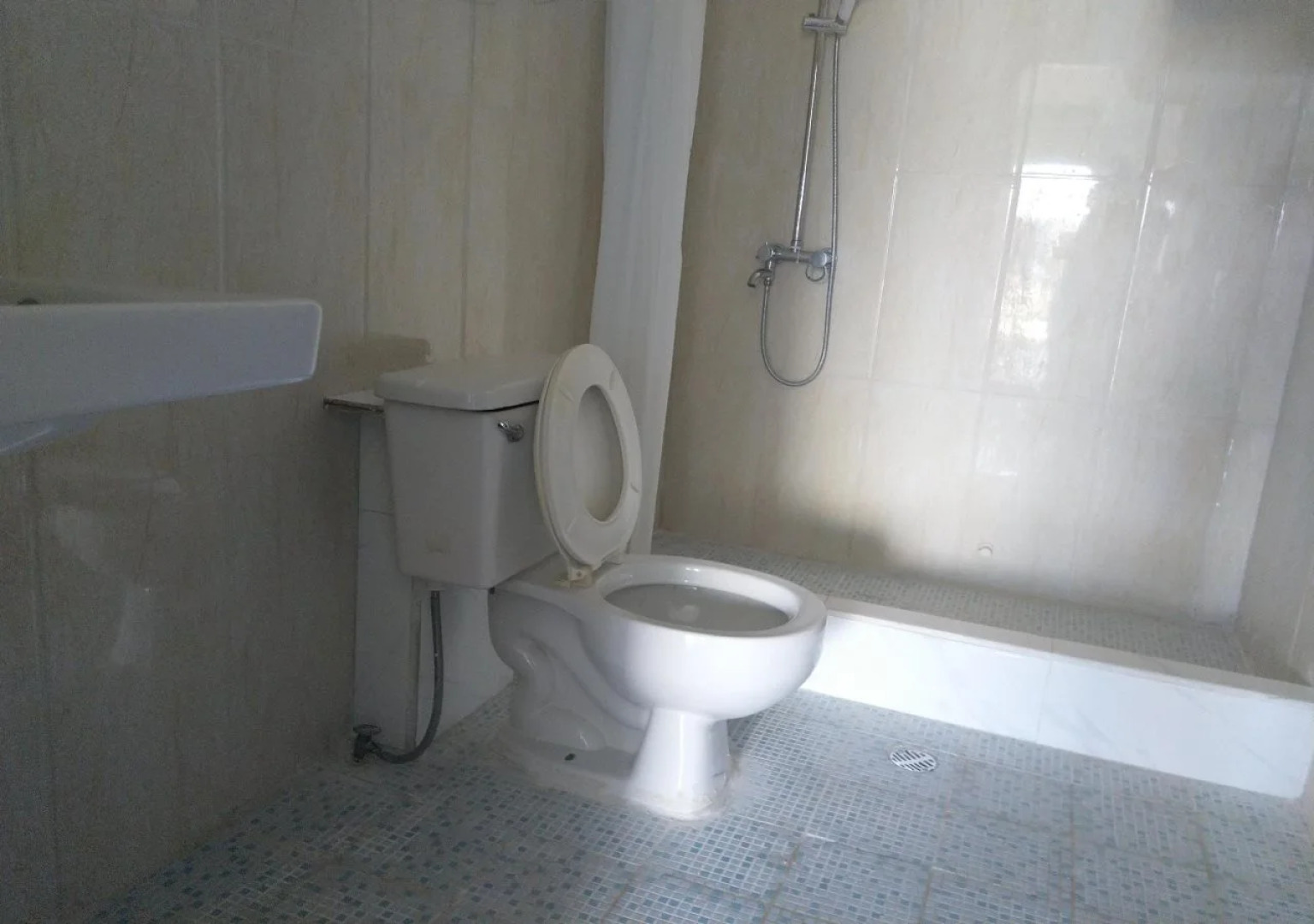 Tinian Lorilynn Hotel