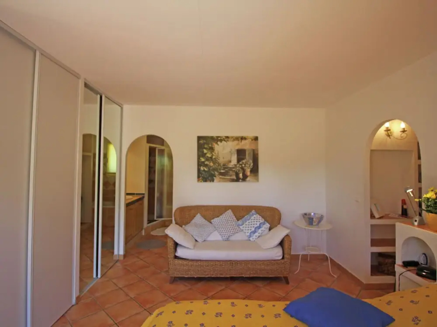 Gorgeous Villa in Bagnols-en-Foret with Swimming Pool