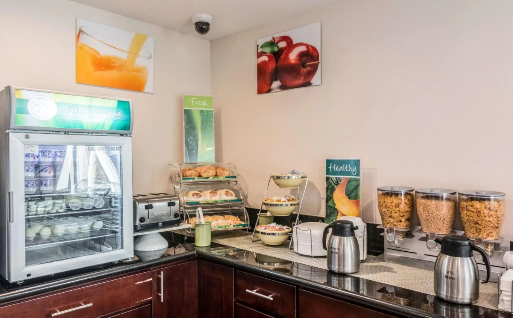 Quality Inn & Suites near Downtown Bakersfield