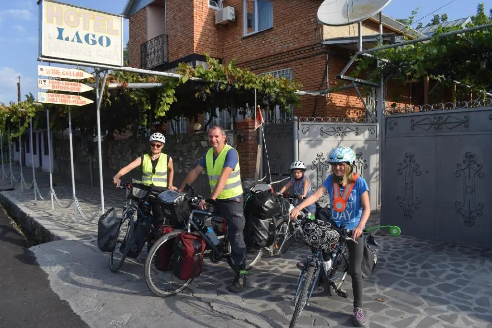 Дом отдыха и винный погреб Lago