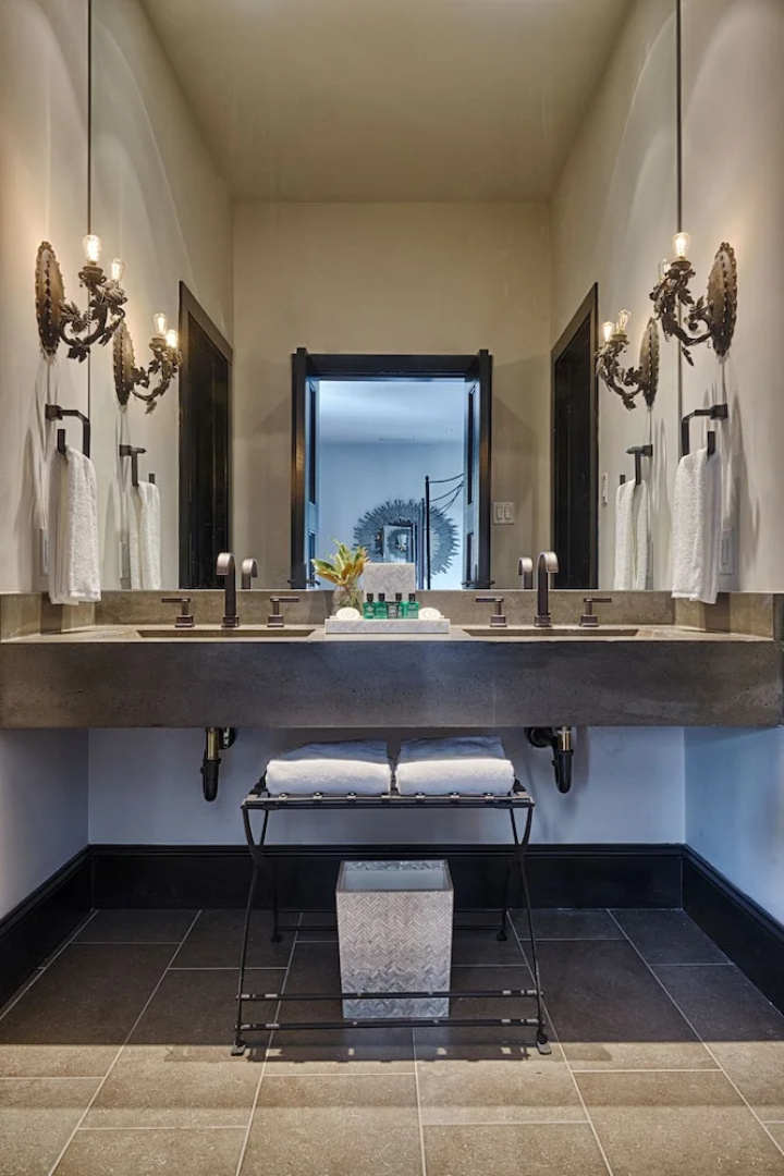 Hotel Domestique