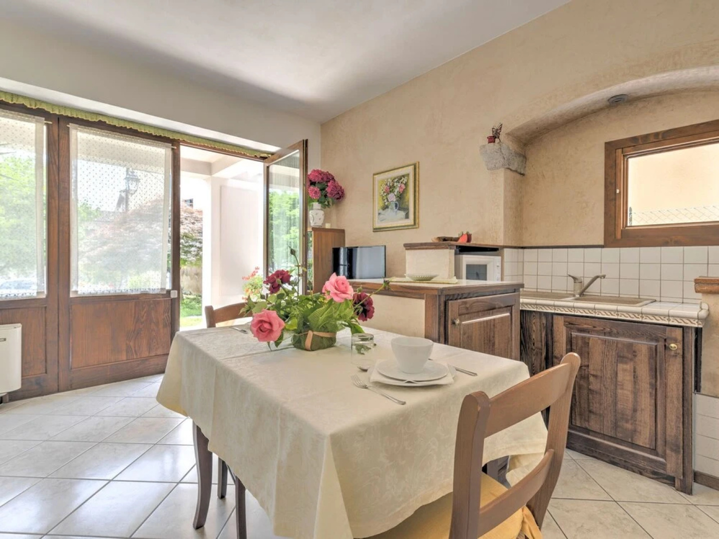 Simplistic Apartment in Miane by the Lake