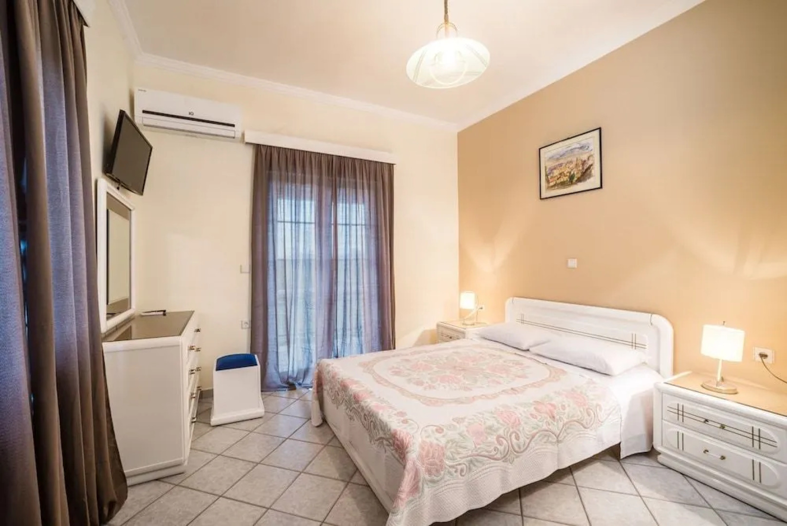 Zante 5 bedroom Villa with private pool and basketball court