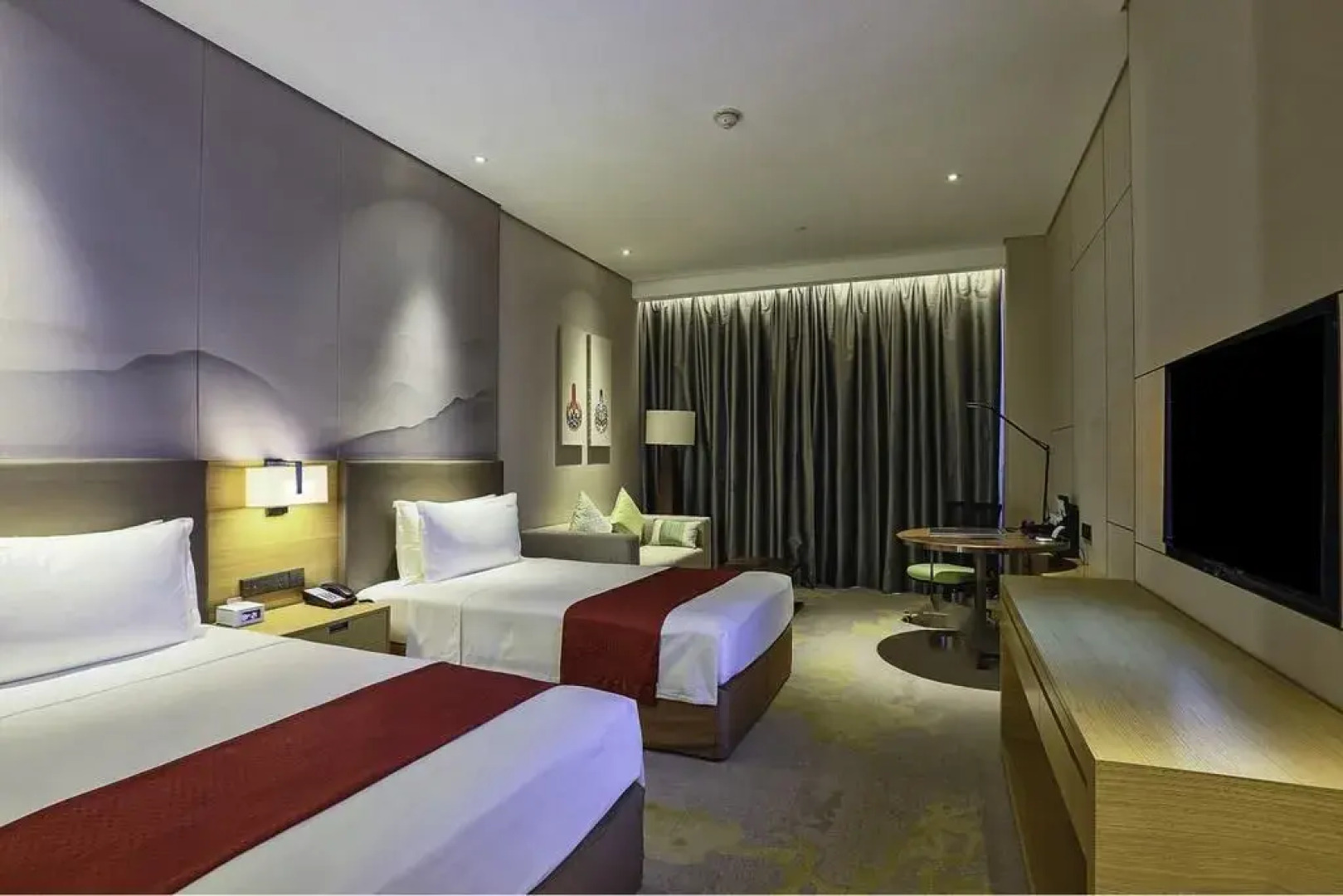 Holiday Inn Baoji Central