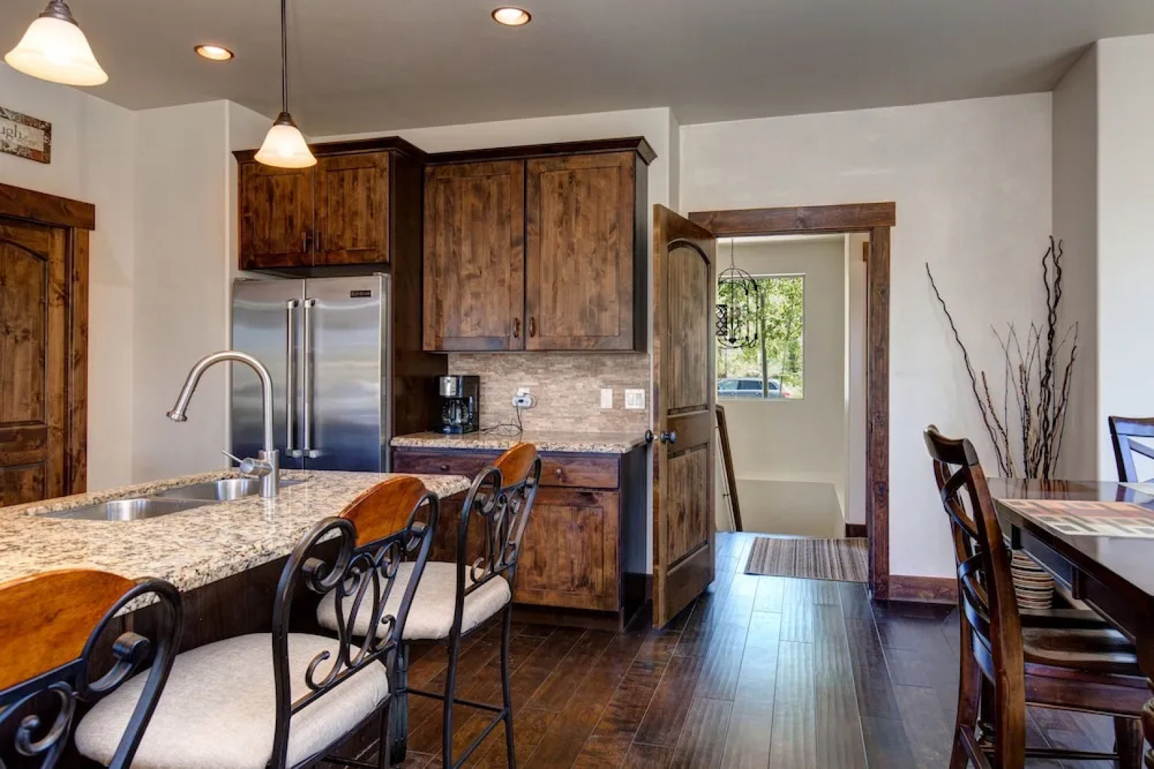 Council Fire 14021 Townhouse - 3 Br townhouse by RedAwning