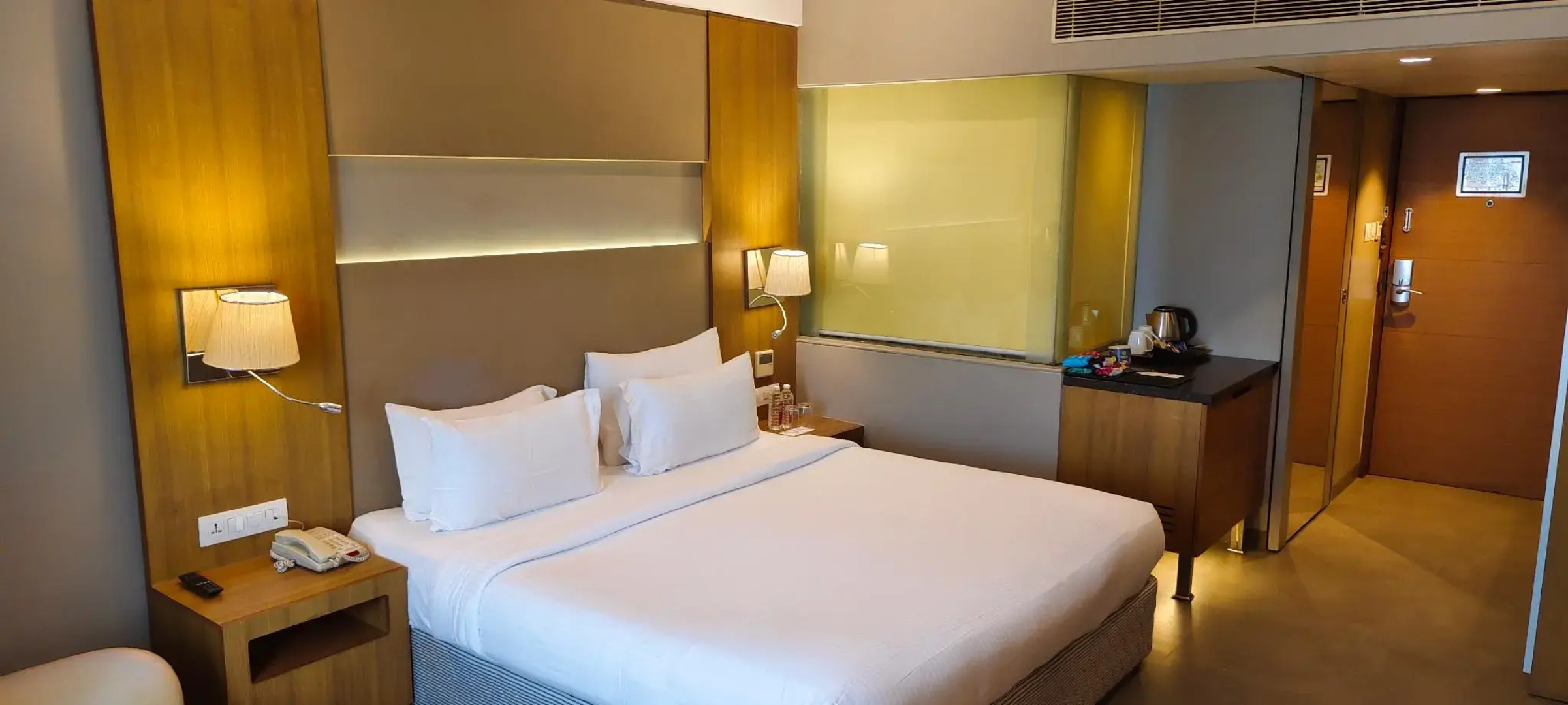 Royal Orchid Central, Vadodara