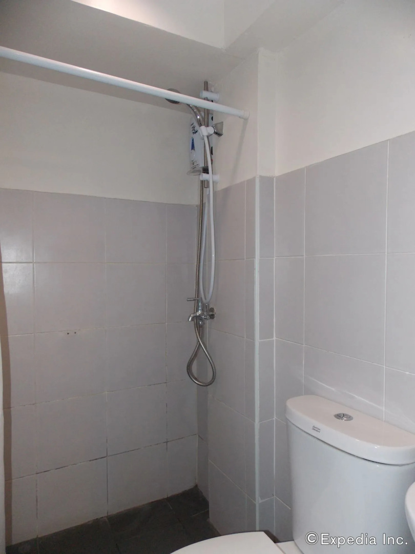 Hometown Hotel Bacolod - Lacson