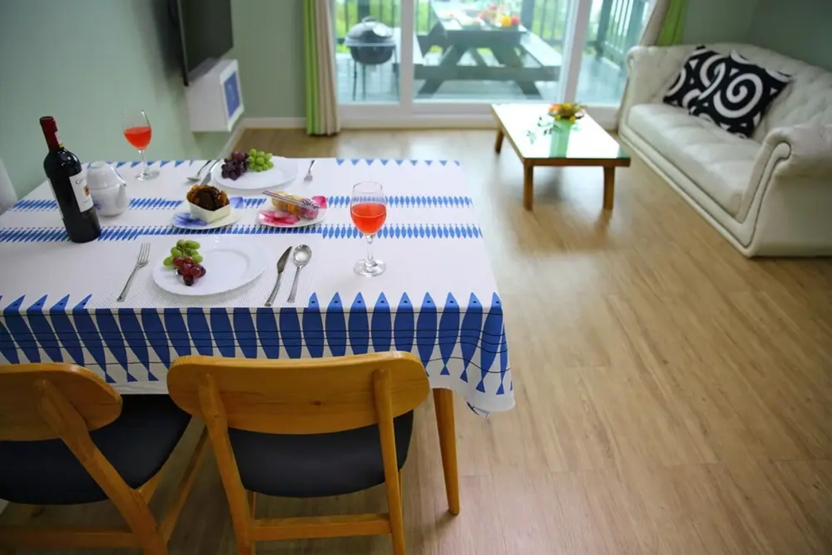 Namhae Montmartre Pension