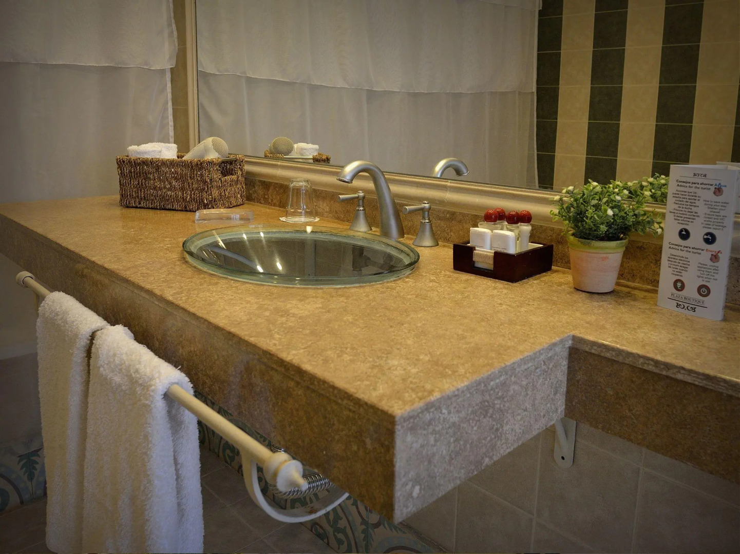 Plaza De Las Aljabas