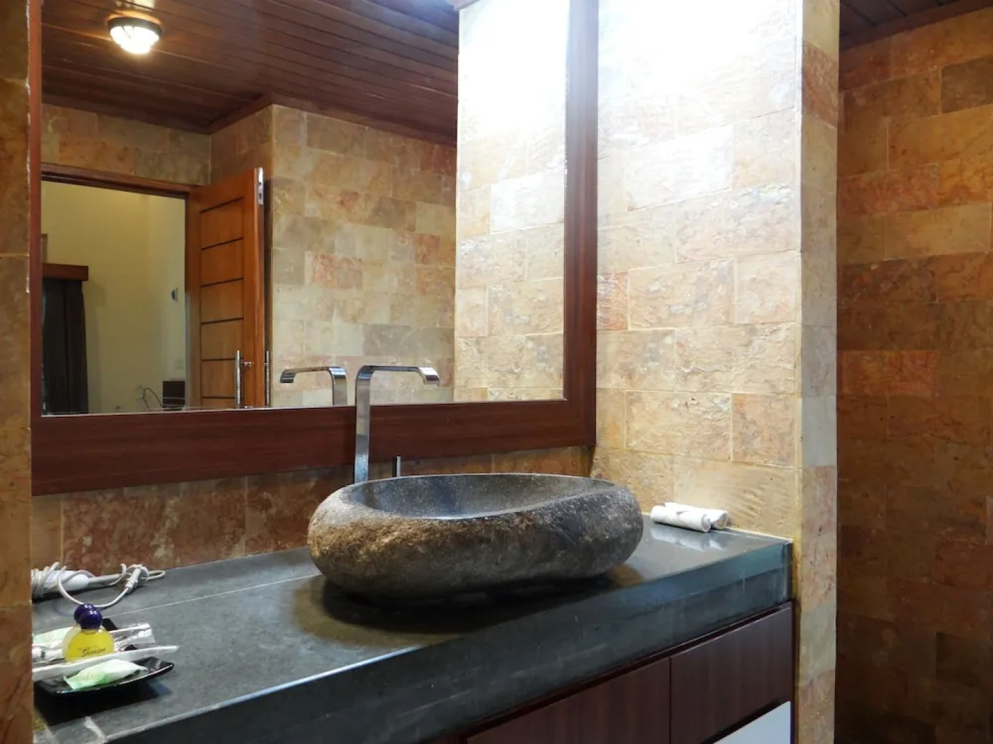 Artati Lombok Bungalows & Restaurant