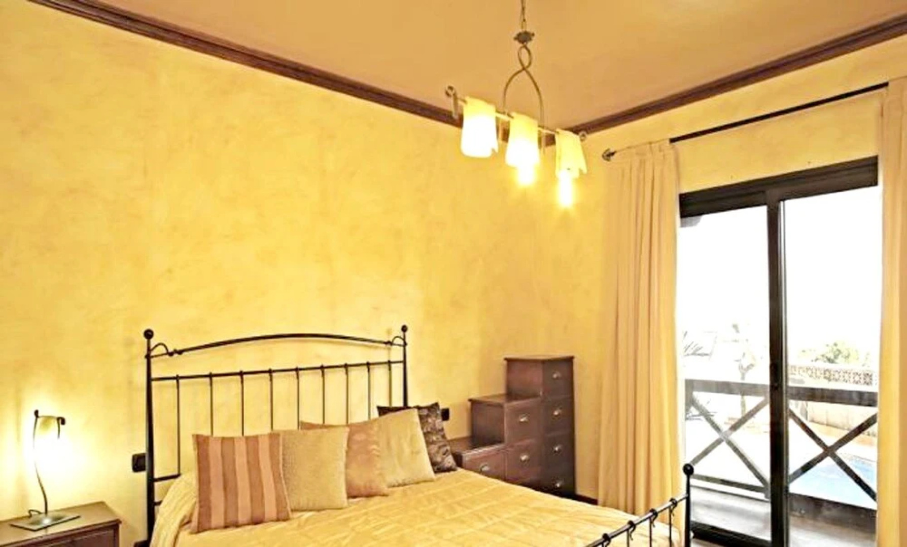 House With 5 Bedrooms in Granadilla, With Wonderful Mountain View, Pri