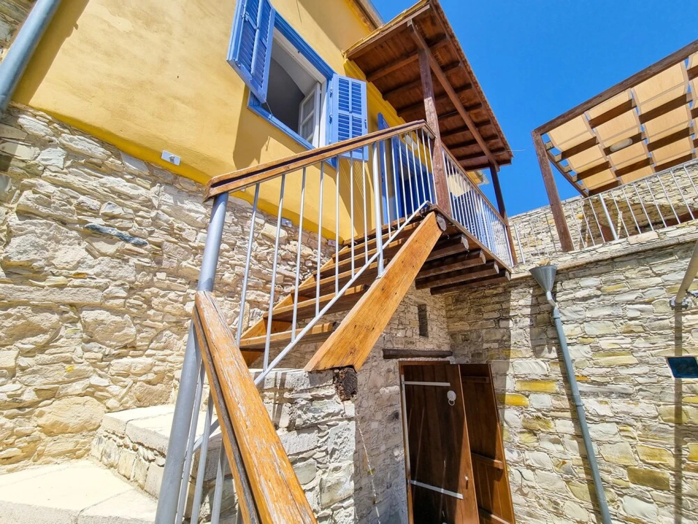 Village Charm Pool Apartment at Skarinou