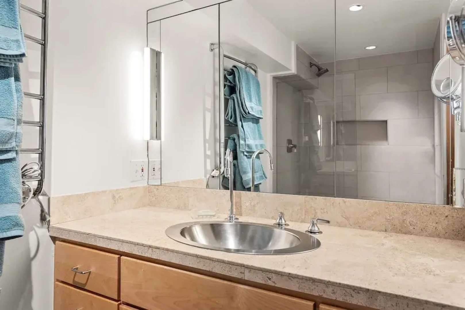 37 Mountain Laurel Drive 2br 2 Bedroom Home by Redawning