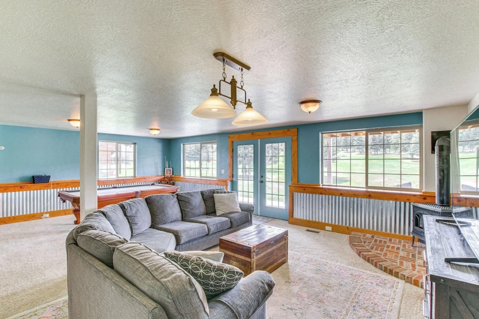 Massive Cabin w/ Game Room, 1 Mi to Bear Lake