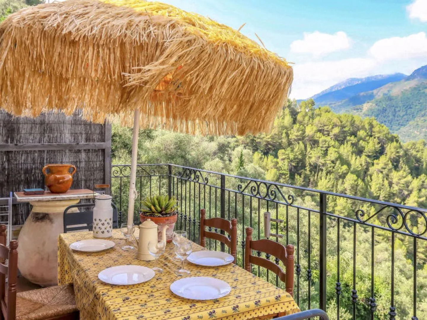 House Claudio Collabassa