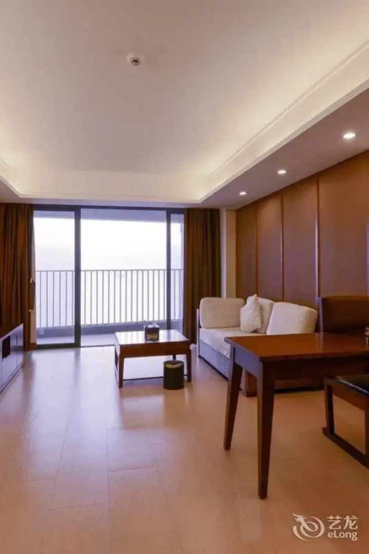 Yijing Holiday Hotel