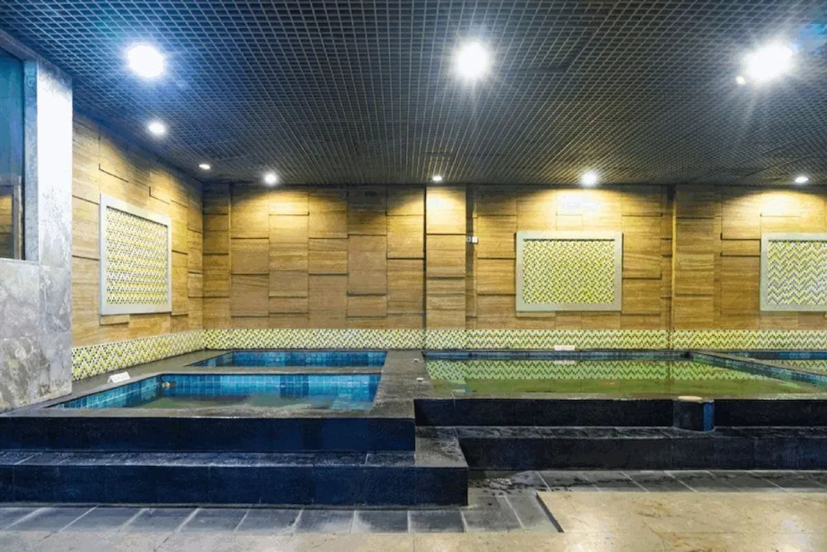 RedDoorz Plus near Chadstone Mall