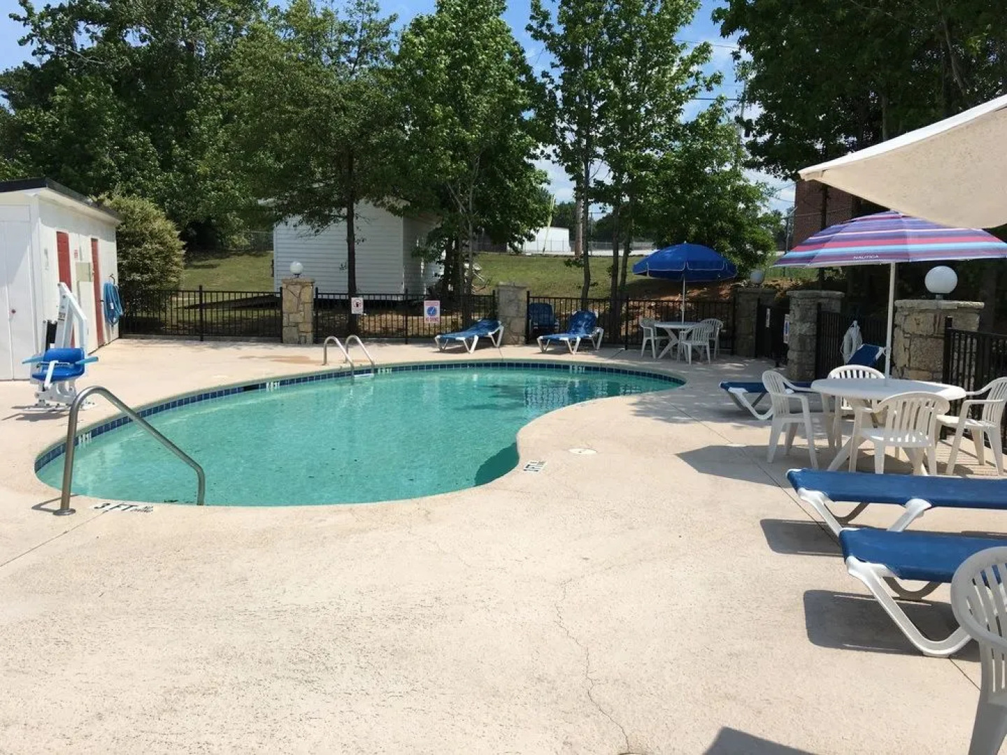 Americas Best Value Inn Conyers