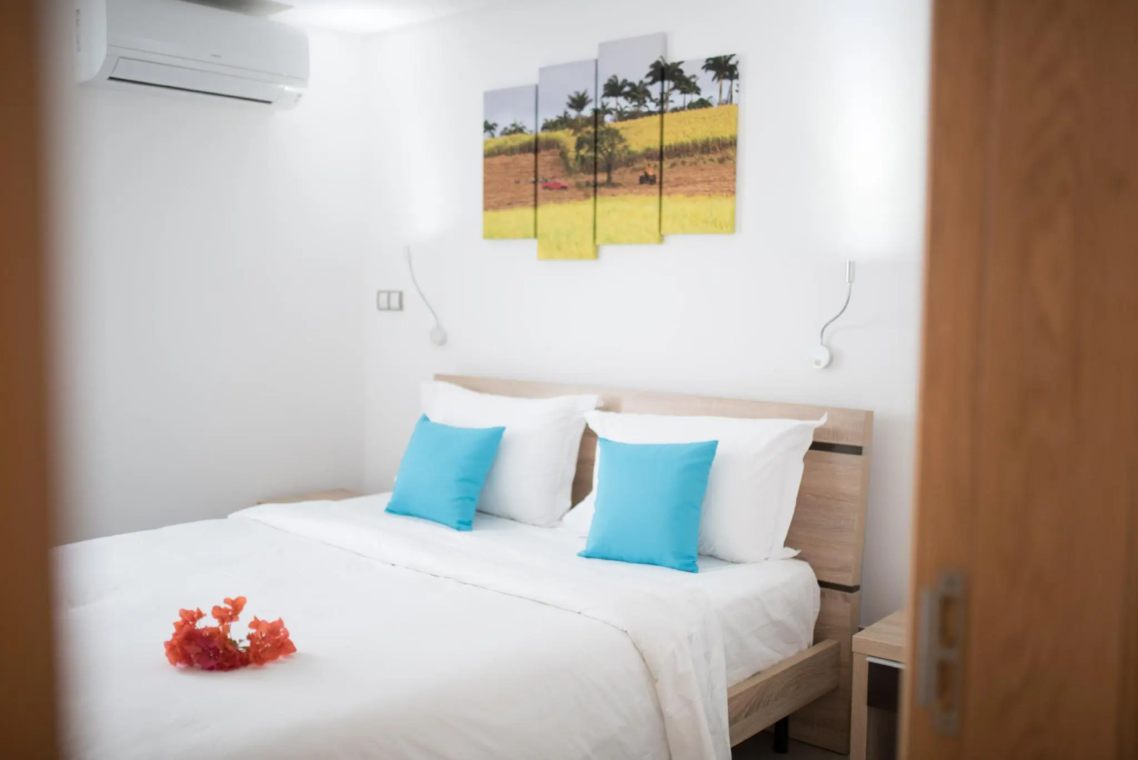 Toparadis Guest House