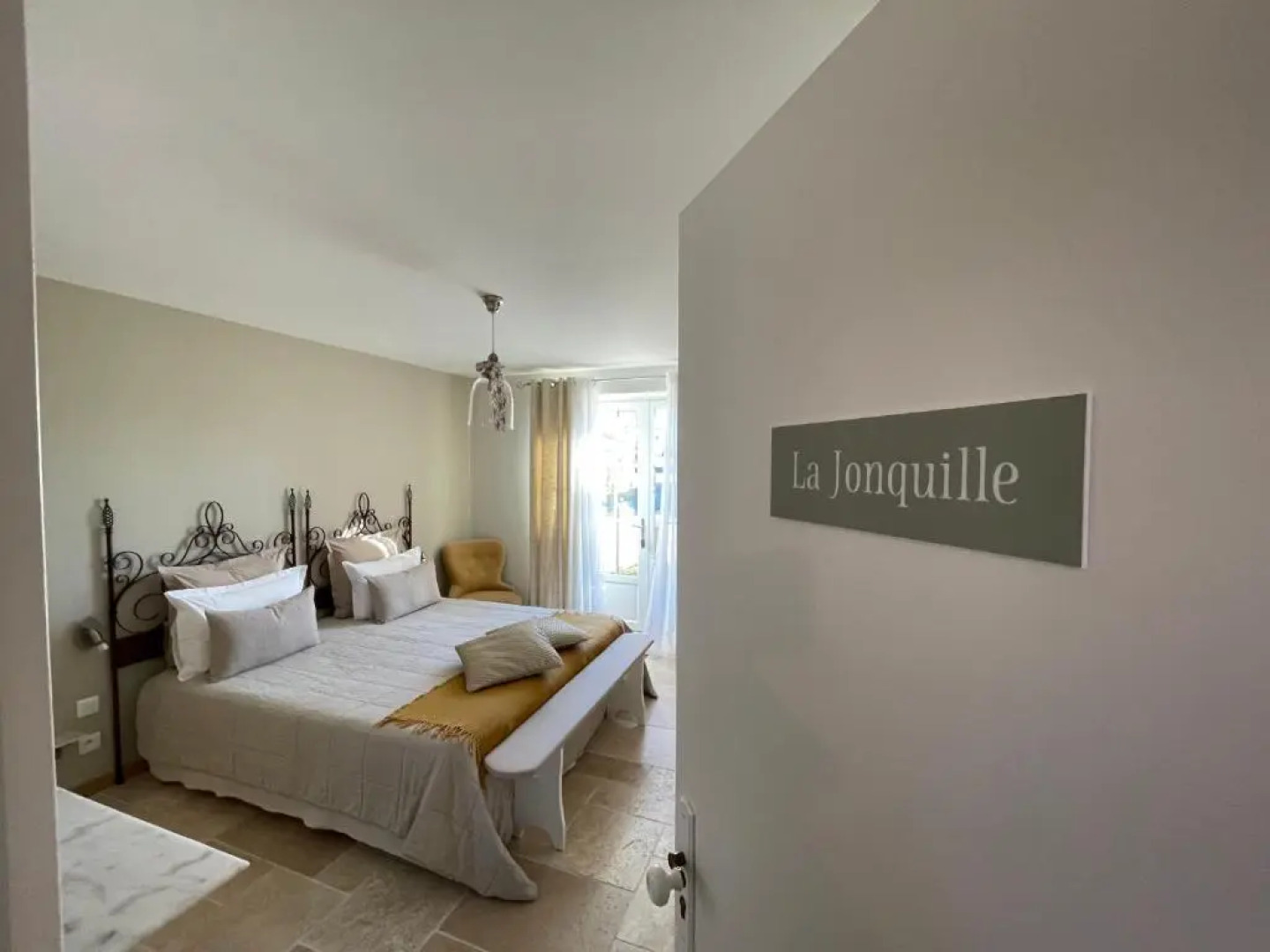 La Ferme Buissonniere