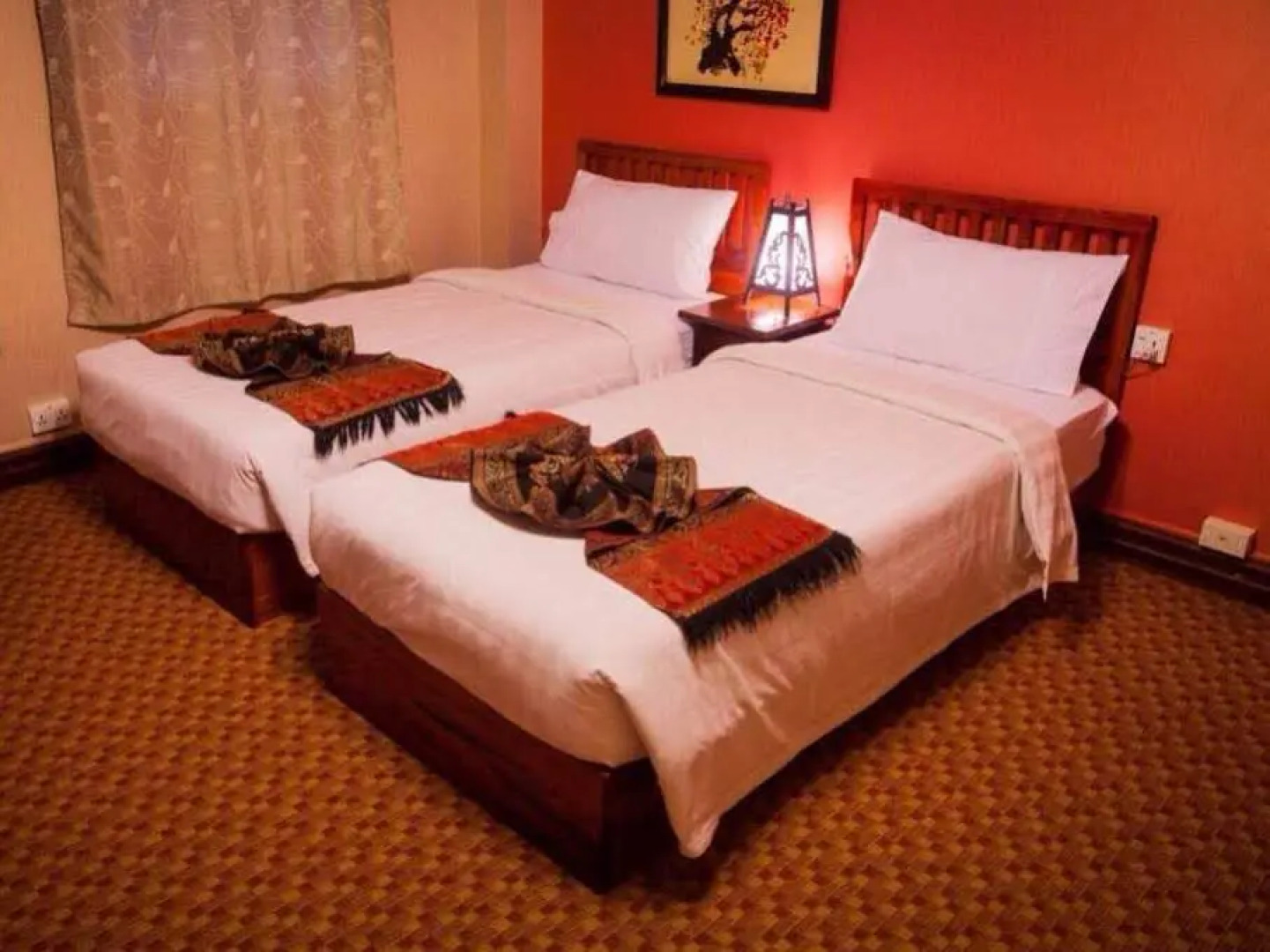 Golden Parasol Luang Prabang Hotel