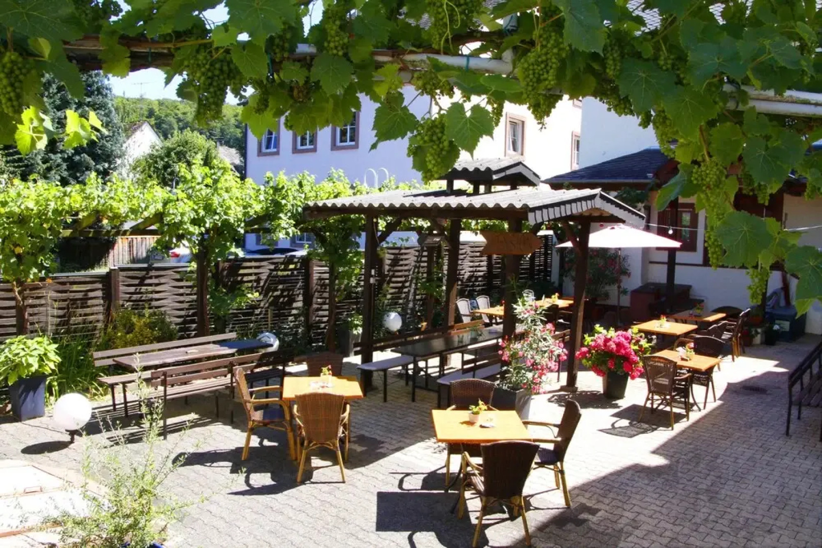 Gästehaus Weingut - Fröhliches Weinfass