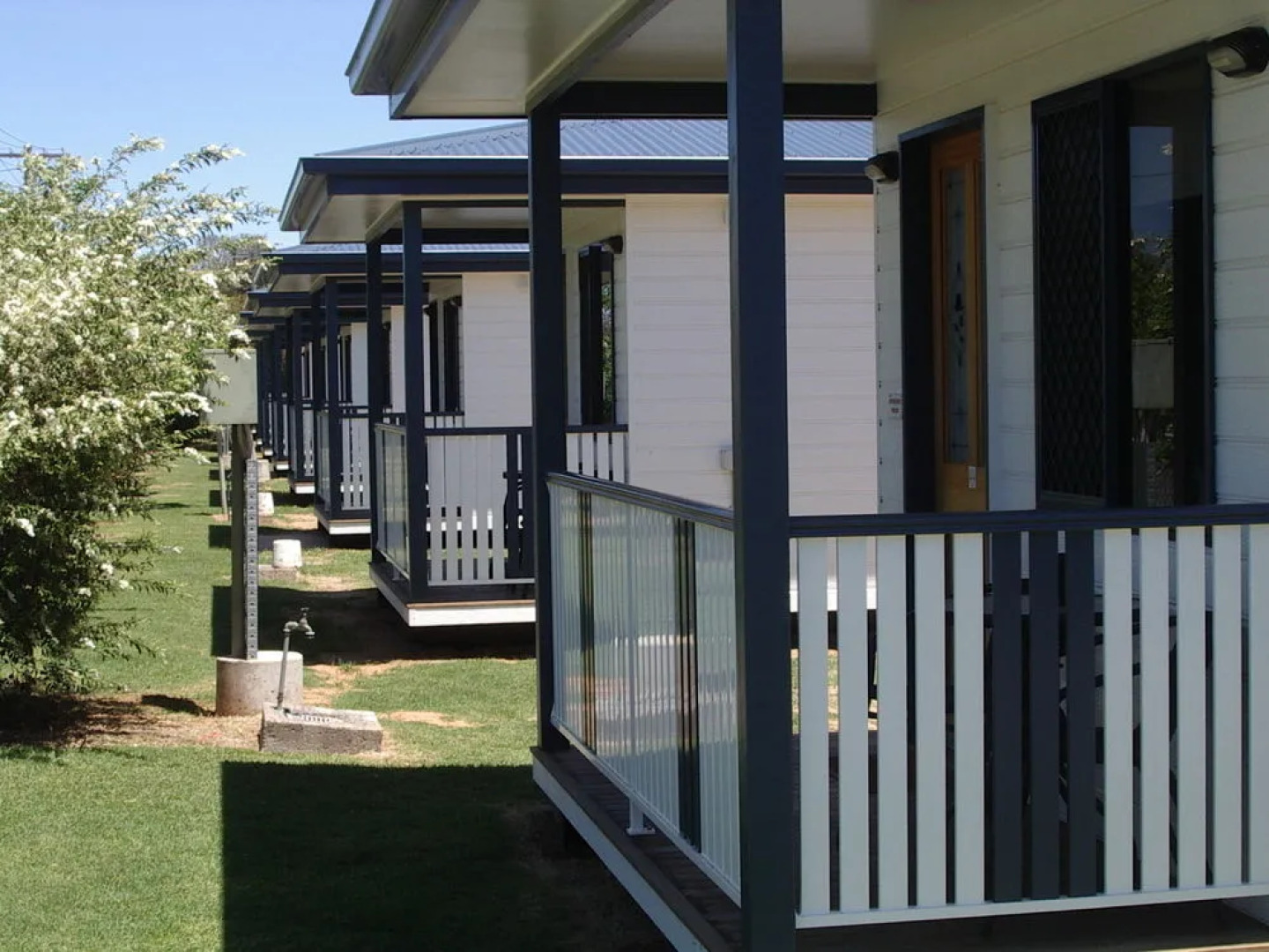 Cypress Pines Studio Villas