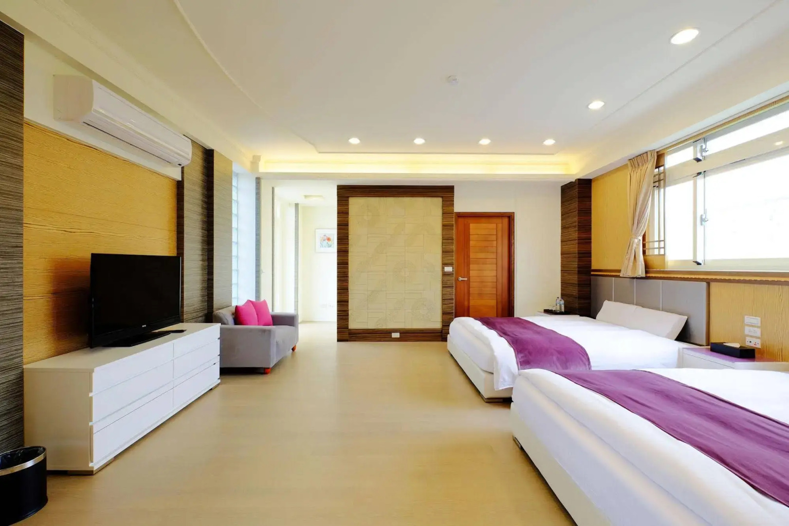 Kuan Pin Four Season Villa